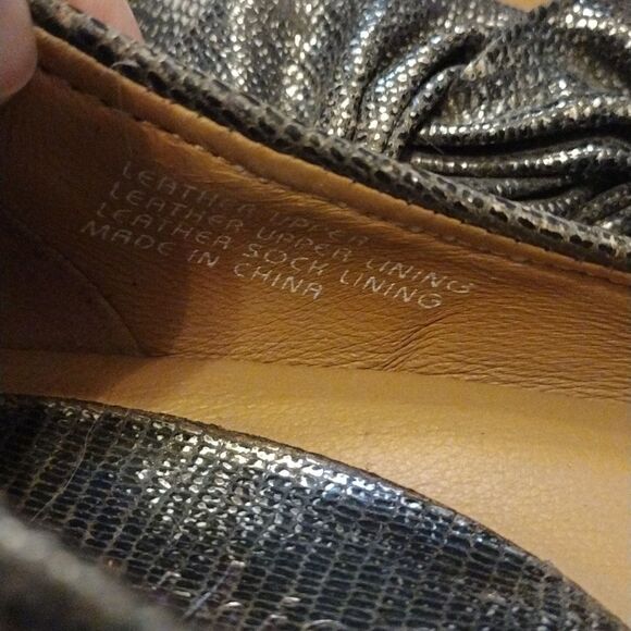 Earthies flats  - Picture 5 of 5